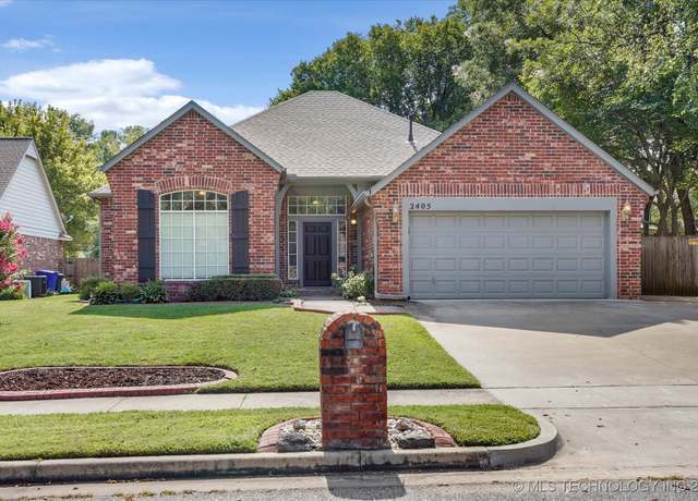 Property at 2405 S Willow Ave, Broken Arrow, OK 74012, 3 beds, 2 baths