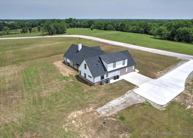 Property at 30185 N 3994 Dr, Ramona, OK 74061, 4 beds, 3.5 baths