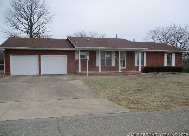 Property at 3522 Jefferson St, Muskogee, OK 74403, 3 beds, 2 baths