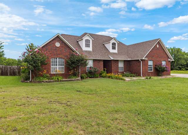 Property at 5648 Myall Rd, Ardmore, OK 73401, 4 beds, 2 baths