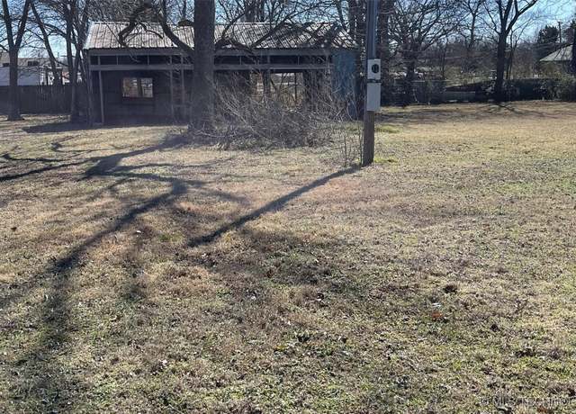 Property at 904 NE 8th St, Wagoner, OK 74467