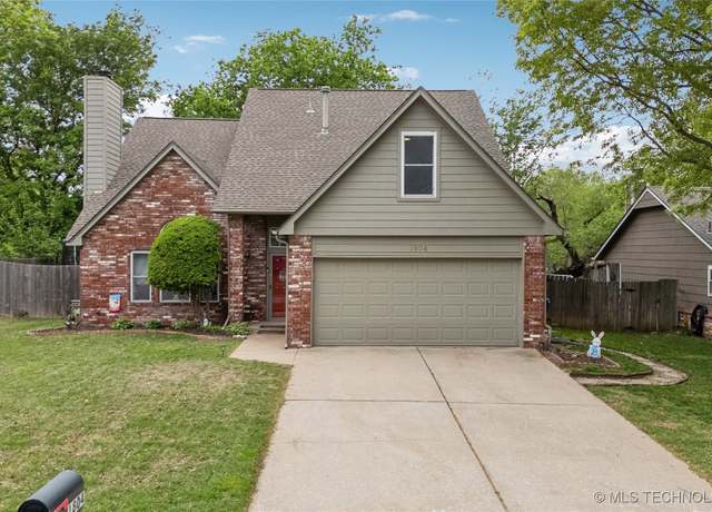 Property at 1804 S Hemlock Ave, Broken Arrow, OK 74012, 4 beds, 2 baths
