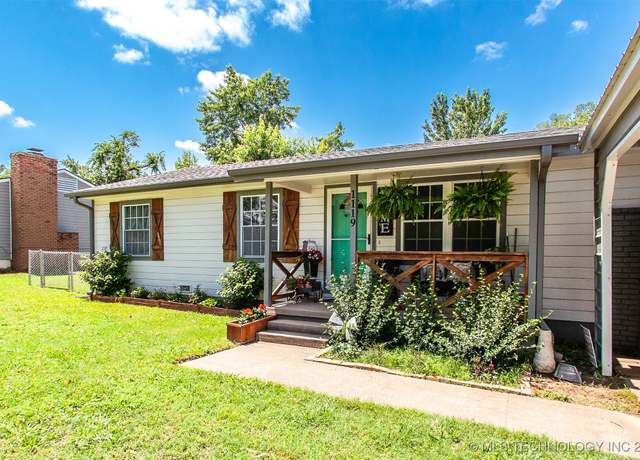 Property at 1119 N Oklahoma Ave, Claremore, OK 74017, 4 beds, 2 baths
