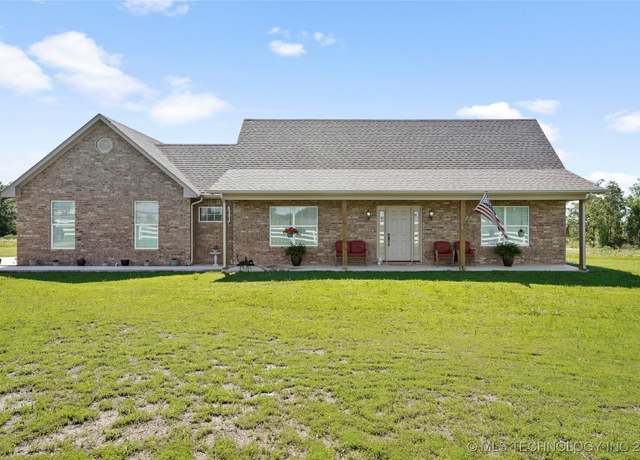 Property at 8315 S 2nd W, Muskogee, OK 74401, 2 beds, 2 baths