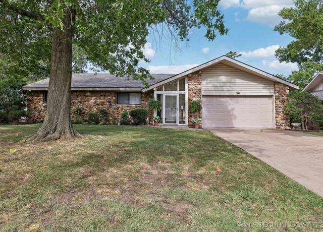 Property at 5848 S Maplewood Ave, Tulsa, OK 74135, 3 beds, 2 baths
