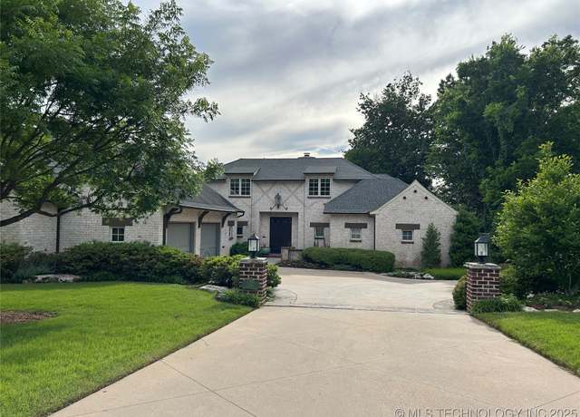 Property at 3150 S Zunis Pl, Tulsa, OK 74105, 3 beds, 3.5 baths