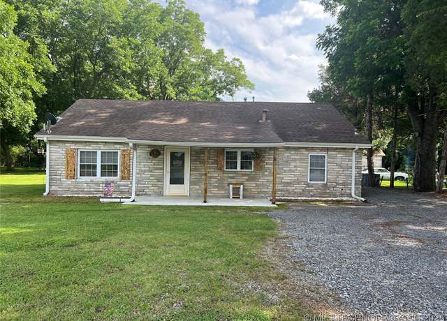 Property at 6207 W Okmulgee, Muskogee, OK 74401, 3 beds, 2 baths