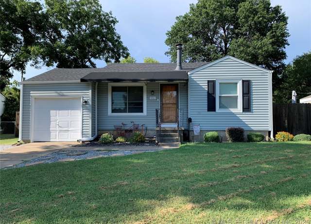 Property at 5721 E 4th Ter, Tulsa, OK 74112, 2 beds, 1 bath
