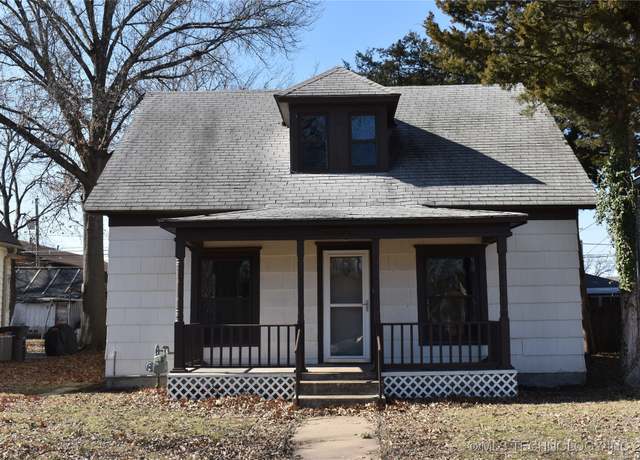 Property at 405 S Seneca Ave, Bartlesville, OK 74003, 4 beds, 1 bath
