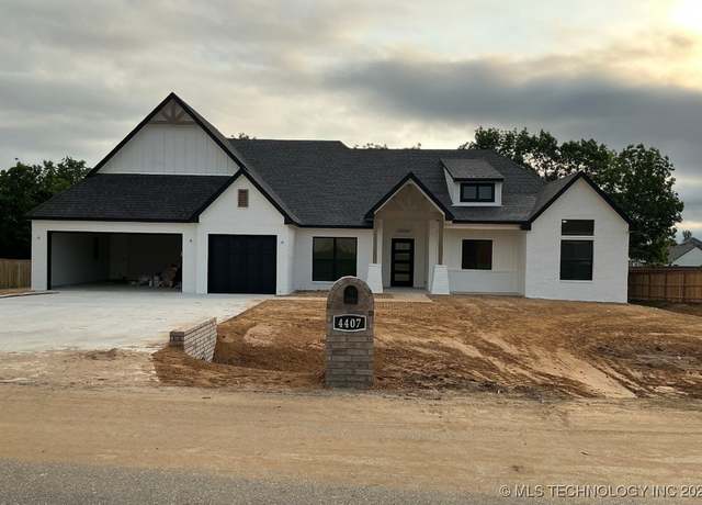 Property at 4407 S Teal Ridge Dr, Sand Springs, OK 74063, 4 beds, 3 baths