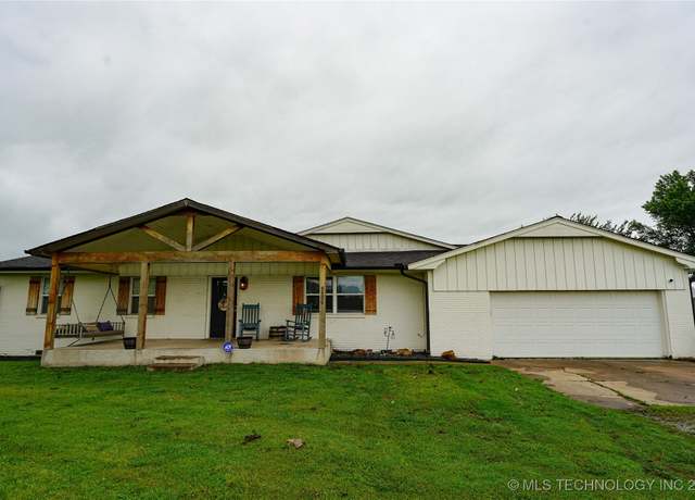 Property at 9406 S 161st WestAvenue, Sapulpa, OK 74066, 4 beds, 2.5 baths