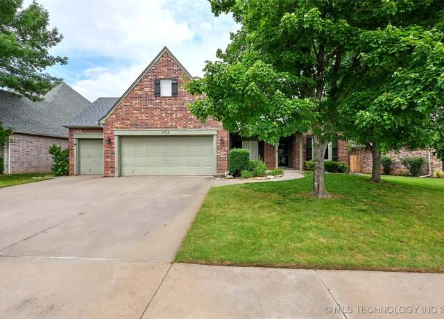 Property at 11715 S 93rd EastAvenue, Bixby, OK 74008, 4 beds, 3.5 baths
