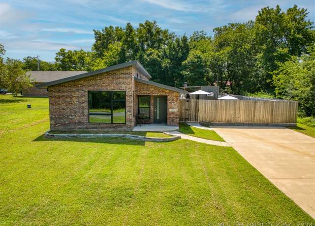 Property at 205 S 5th St, Calera, OK 74730, 3 beds, 2 baths