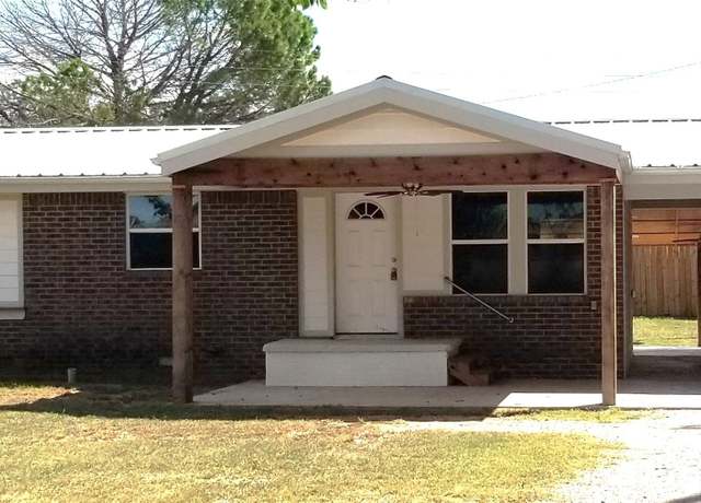 Property at 28352 Buchanan Cir, Leon, OK 73441, 3 beds, 1 bath