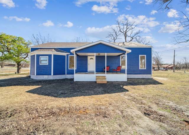 Property at 446 W 11th St, Chelsea, OK 74016, 4 beds, 2 baths