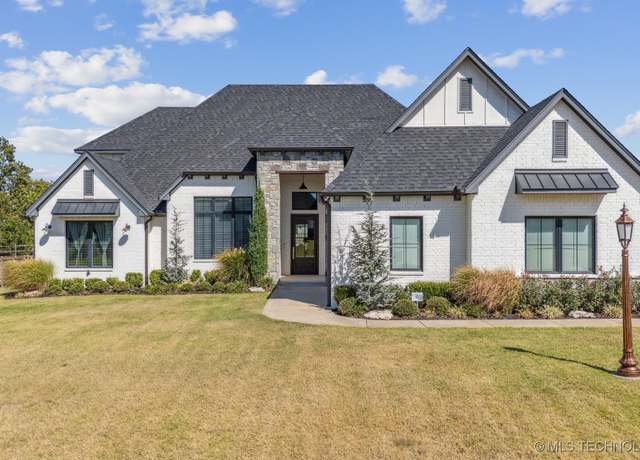 Property at 18923 E Red Fox Trl, Owasso, OK 74055, 4 beds, 3.5 baths