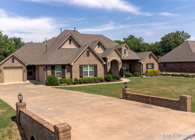 Property at 14707 N 144 Ave, Collinsville, OK 74021, 4 beds, 3 baths