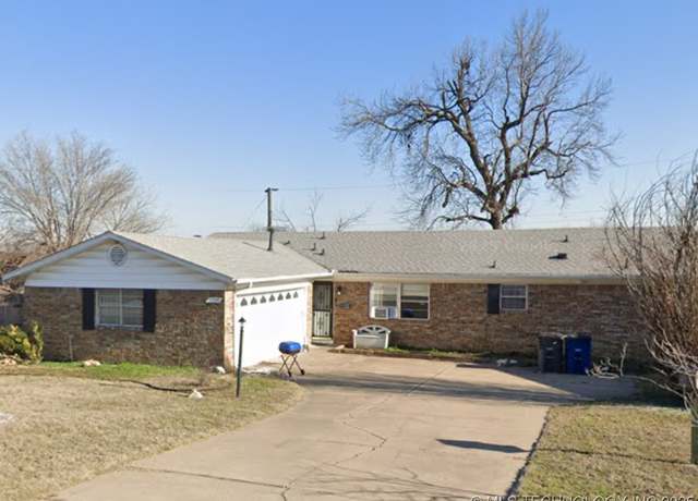 Property at 2313 S 82nd East Ave, Tulsa, OK 74129, 3 beds, 2 baths