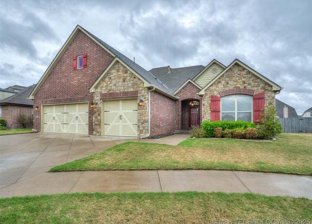 Property at 3187 E 145th St S, Bixby, OK 74008, 3 beds, 2 baths