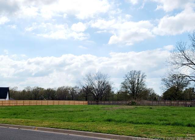 Property at 917 Edge Water Blvd, Tahlequah, OK 74464