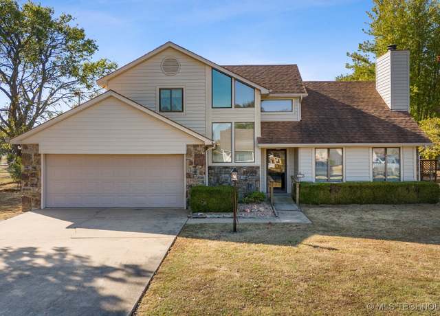Property at 9172 E Oak Ln, Claremore, OK 74019, 3 beds, 2.5 baths