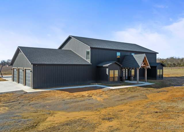 Property at 215 E Arpelar St, Mcalester, OK 74501, 7 beds, 3.5 baths