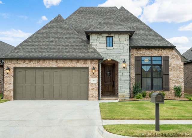 Property at 7916 N 146th EastAvenue, Owasso, OK 74055, 3 beds, 2.5 baths