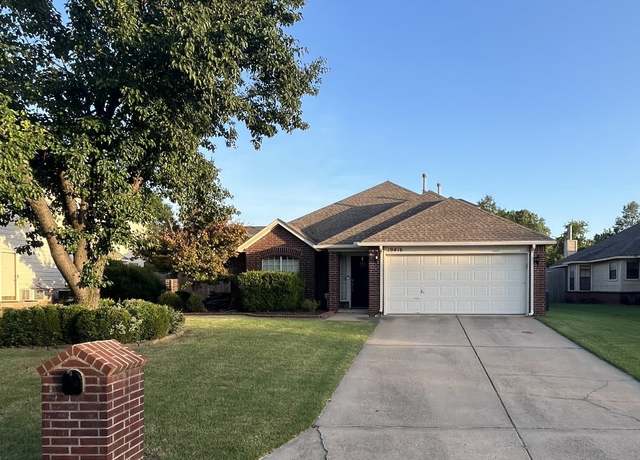 Property at 19416 E 38th St S, Broken Arrow, OK 74014, 4 beds, 2 baths