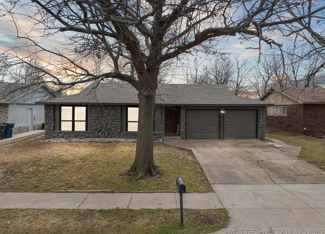 Property at 10936 E 36th Pl, Tulsa, OK 74146, 3 beds, 2 baths