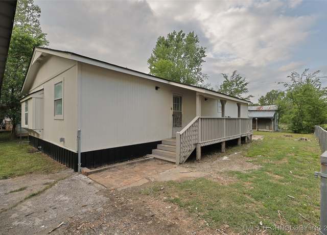 Property at 153 E Allen St, Kellyville, OK 74039, 3 beds, 2 baths