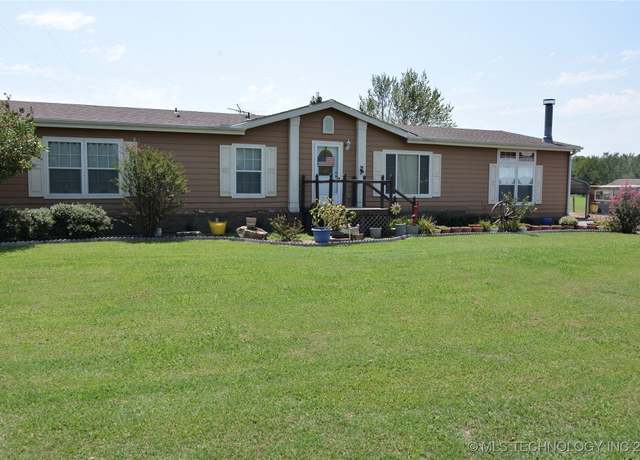 Property at 10260 Locust Rd, Henryetta, OK 74437, 3 beds, 2 baths