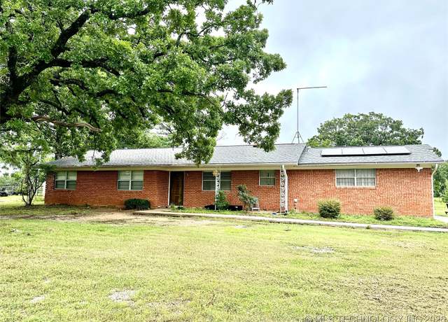 Property at 310 S New Bethel, Ada, OK 74820, 3 beds, 2 baths