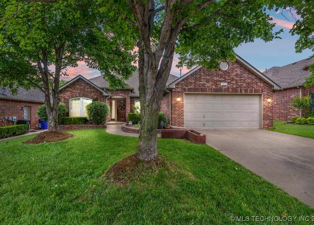 Property at 1516 W Trenton St, Broken Arrow, OK 74012, 4 beds, 2 baths