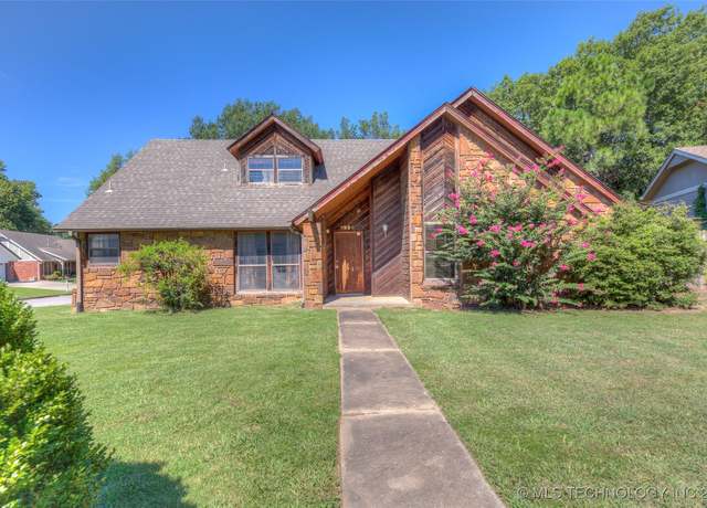 Property at 7920 S 87th East Ave, Tulsa, OK 74133, 3 beds, 3 baths