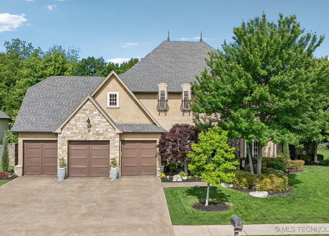 Property at 10780 S 93rd EastAvenue, Tulsa, OK 74133, 5 beds, 5 baths
