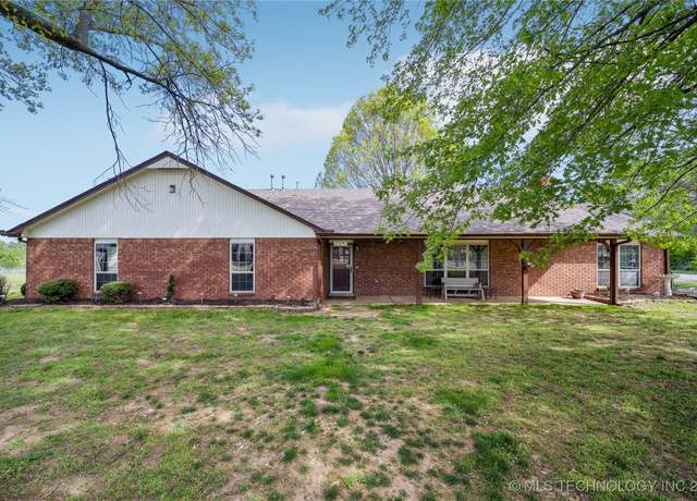 Property at 27291 E 73rd St S, Broken Arrow, OK 74014, 4 beds, 2 baths