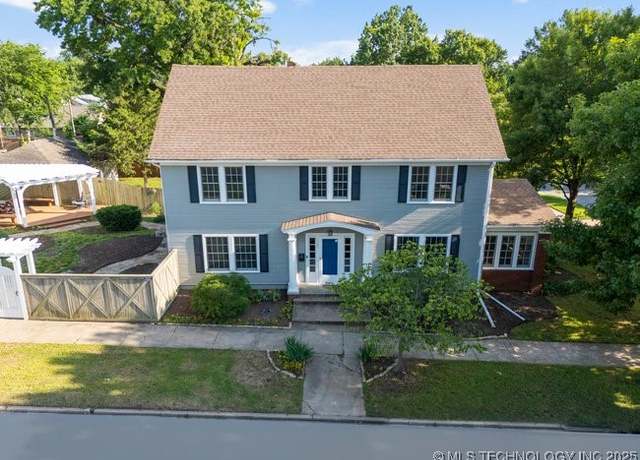 Property at 1701 S Rockford Ave, Tulsa, OK 74120, 4 beds, 2.5 baths