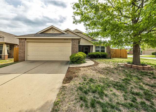 Property at 2629 N 20th St, Broken Arrow, OK 74012, 3 beds, 2 baths