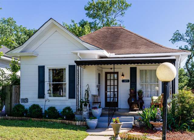 Property at 317 E 4th St, Claremore, OK 74017, 3 beds, 1 bath