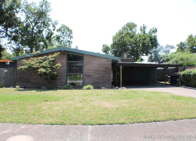Property at 5760 E 26th St, Tulsa, OK 74114, 3 beds, 2 baths