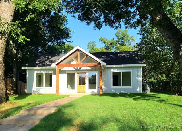 Property at 415 NE 5th, Durant, OK 74701, 2 beds, 2 baths
