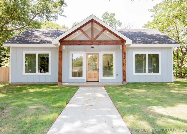 Property at 415 NE 5th, Durant, OK 74701, 2 beds, 2 baths