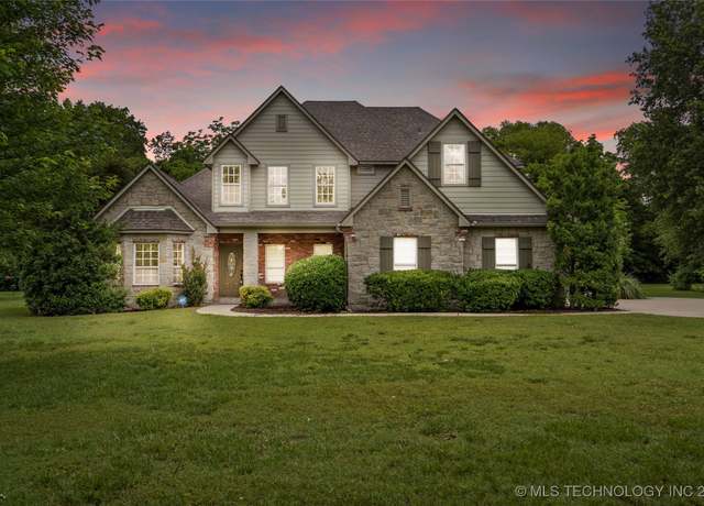 Property at 13041 E 67th St, Broken Arrow, OK 74012, 4 beds, 3 baths