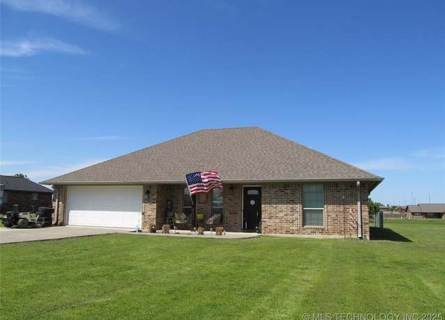 Property at 60 S Kaylee Rd, Calera, OK 74730, 3 beds, 2 baths