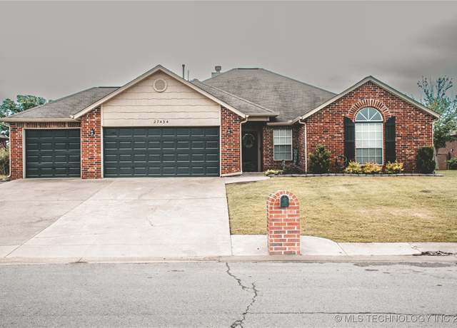 Property at 27434 E 113th St, Coweta, OK 74429, 4 beds, 2 baths