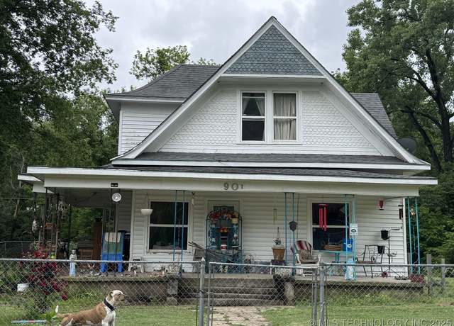 Property at 901 Fremont St, Muskogee, OK 74401, 2 beds, 2 baths
