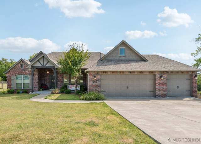 Property at 2102 E 45th Pl, Sand Springs, OK 74063, 4 beds, 2 baths
