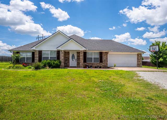 Property at 13517 County Road 1552, Ada, OK 74820, 4 beds, 2 baths