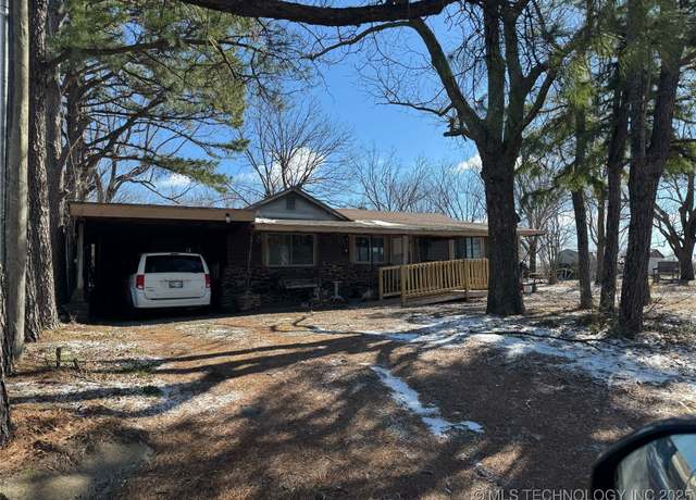 Property at 2004 S 13th, Mcalester, OK 74501, 3 beds, 2 baths