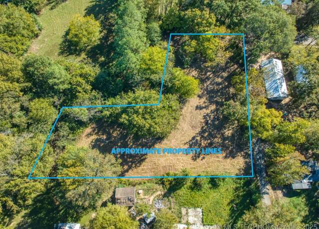 Property at E 11th St, Broken Bow, OK 74728